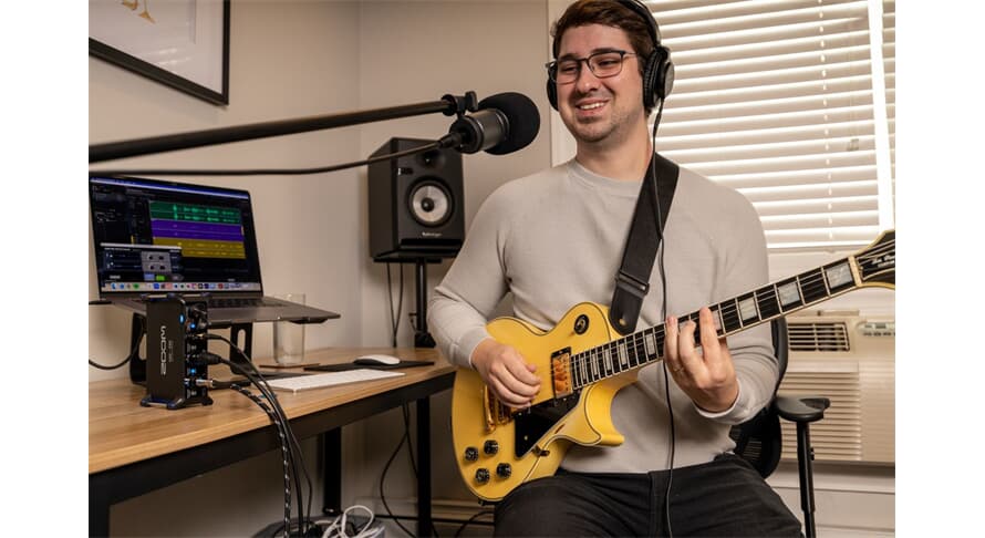 Zoom UAC-232 Sound card