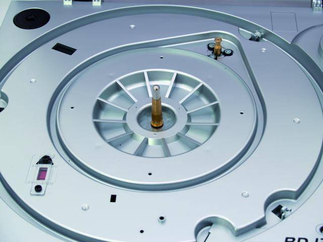 OMNITRONIC BD-1380 USB tocadiscos