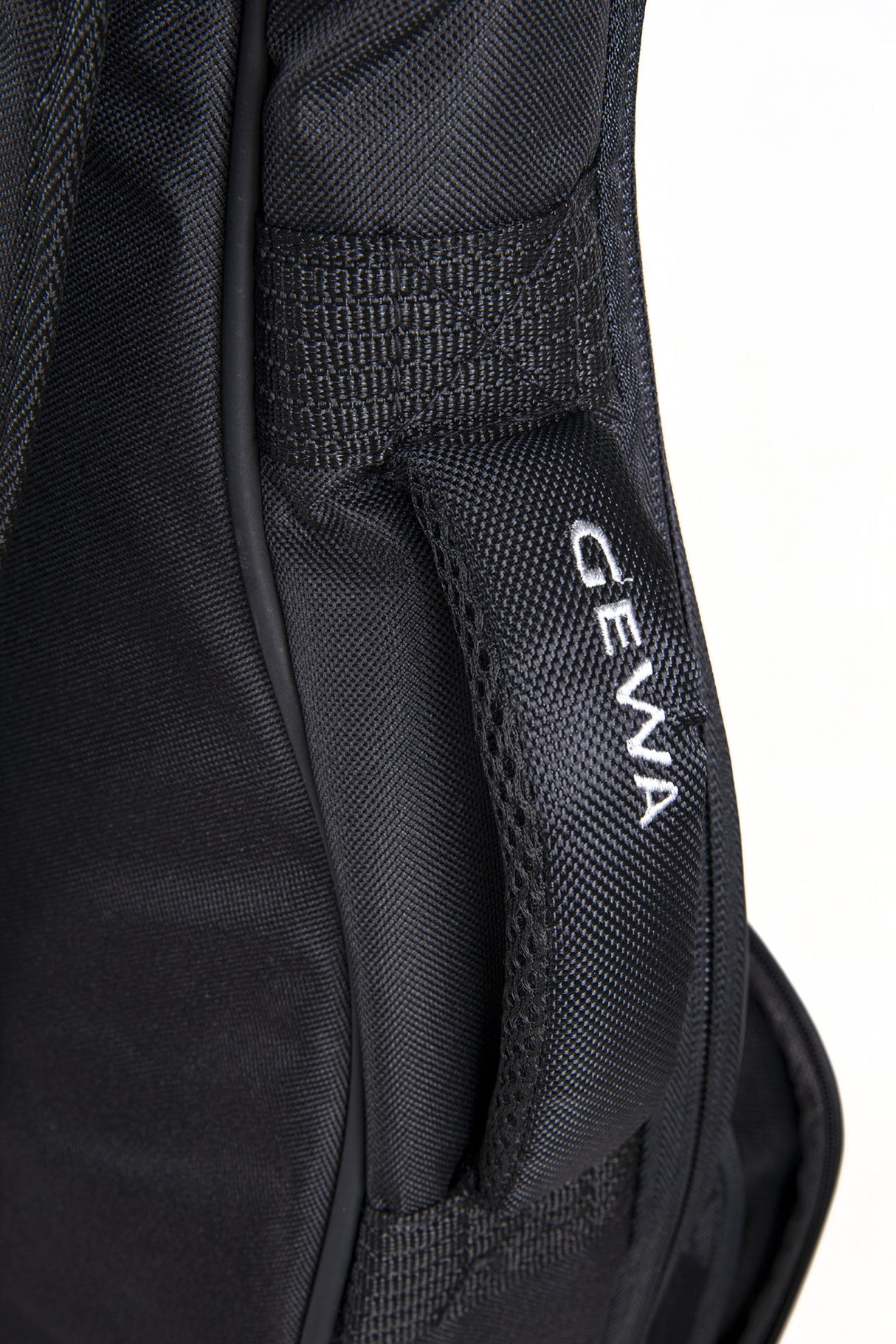 GEWA Guitar gig bag Premium 20 - E-bass black