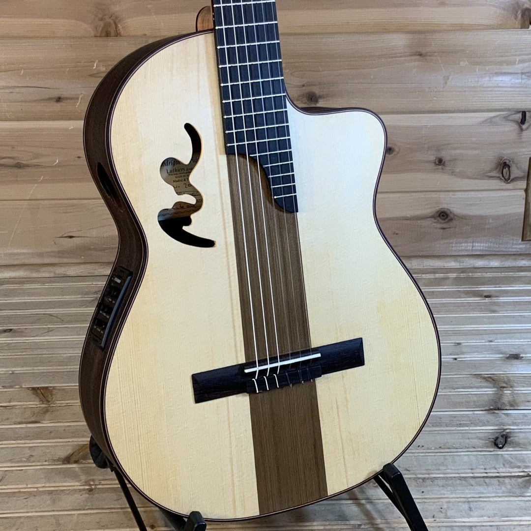 Manuel Rodriguez Signature Legacy Maestro Guitars Café Olé Cutaway - Café Olé (Cutaway)