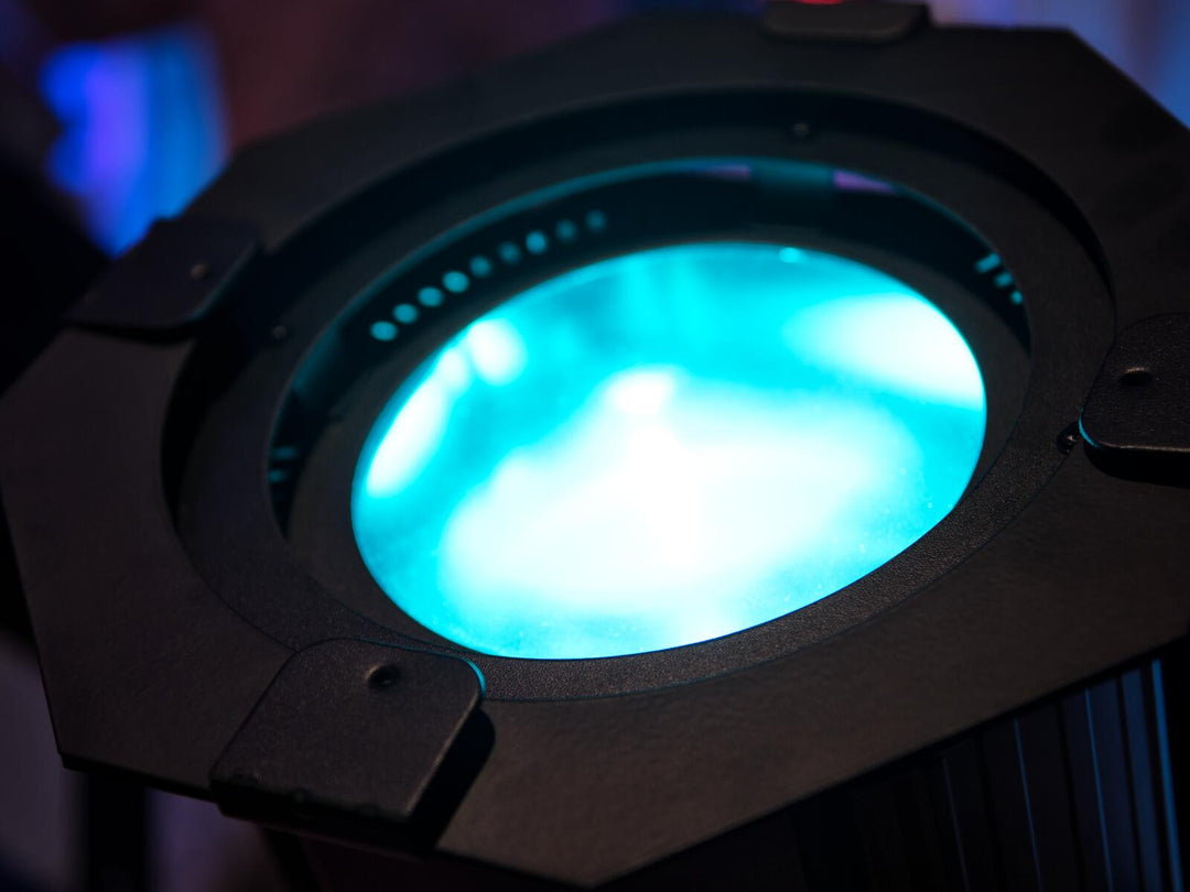 Foco de perfil EUROLITE LED PFE-200 3000K