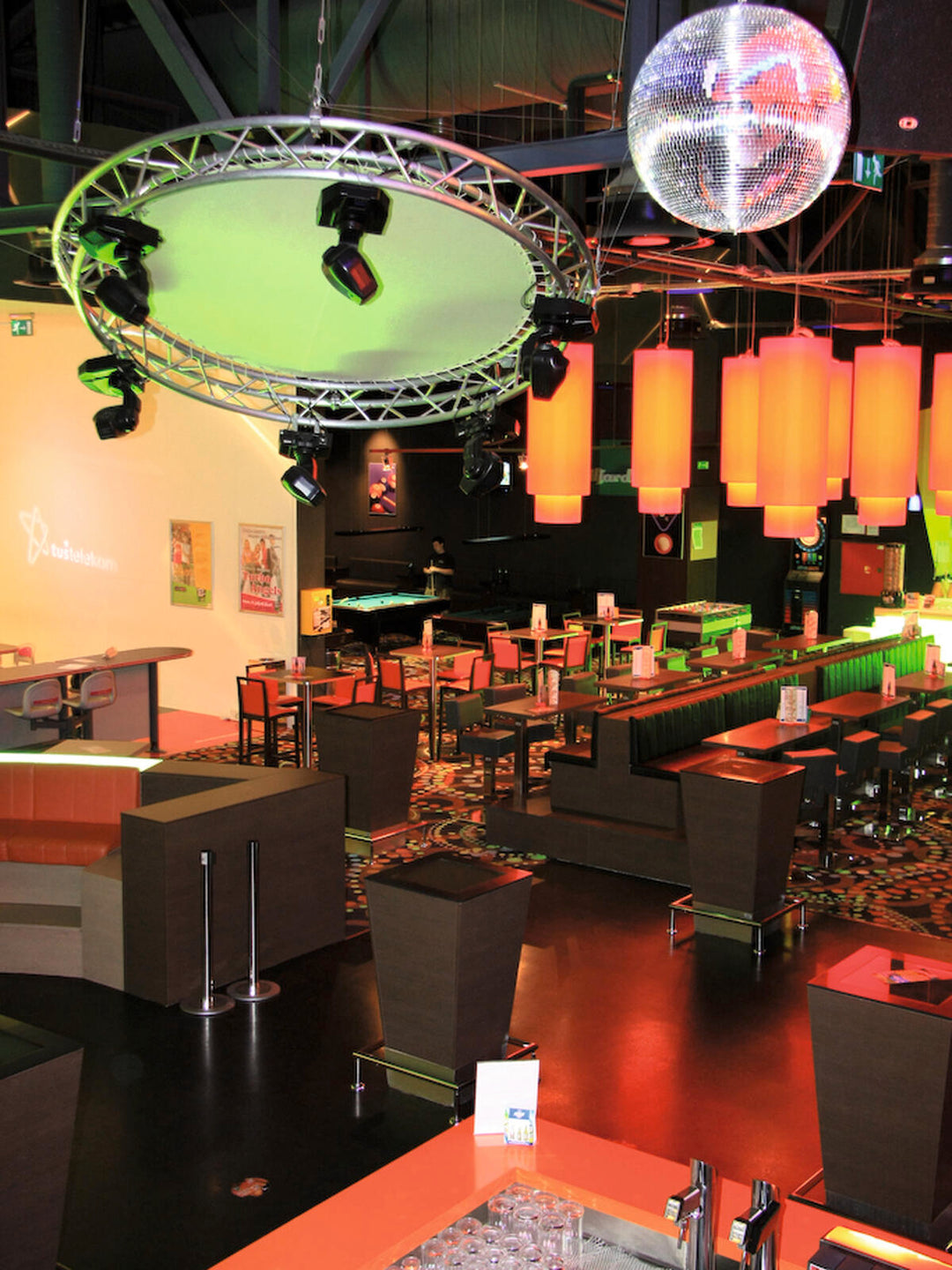 ALUTRUSS TRILOCK 6082 círculo d=2m (interior) /\