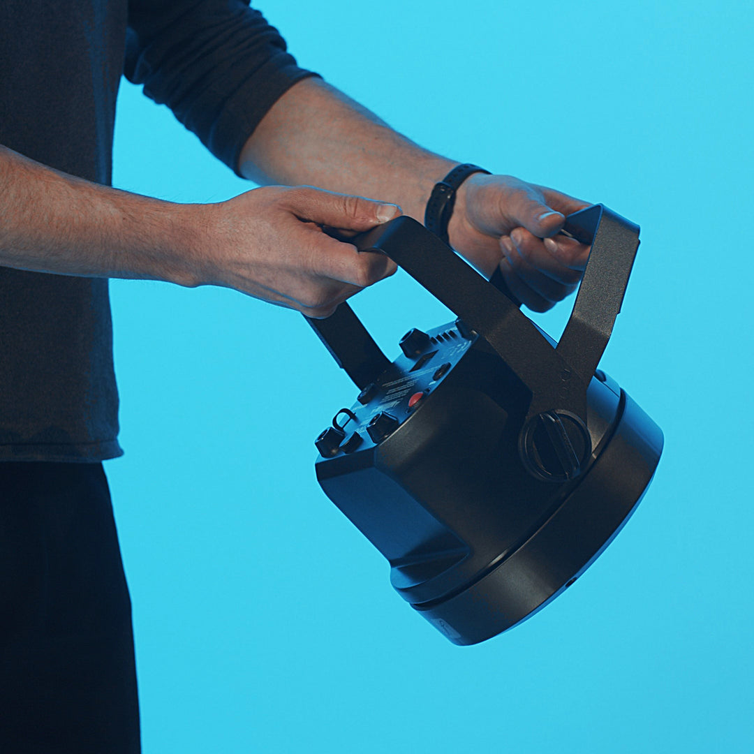 Cameo ROOT® PAR BATTERY - Proyector PAR LED RGBW a batería 5 × 4 W