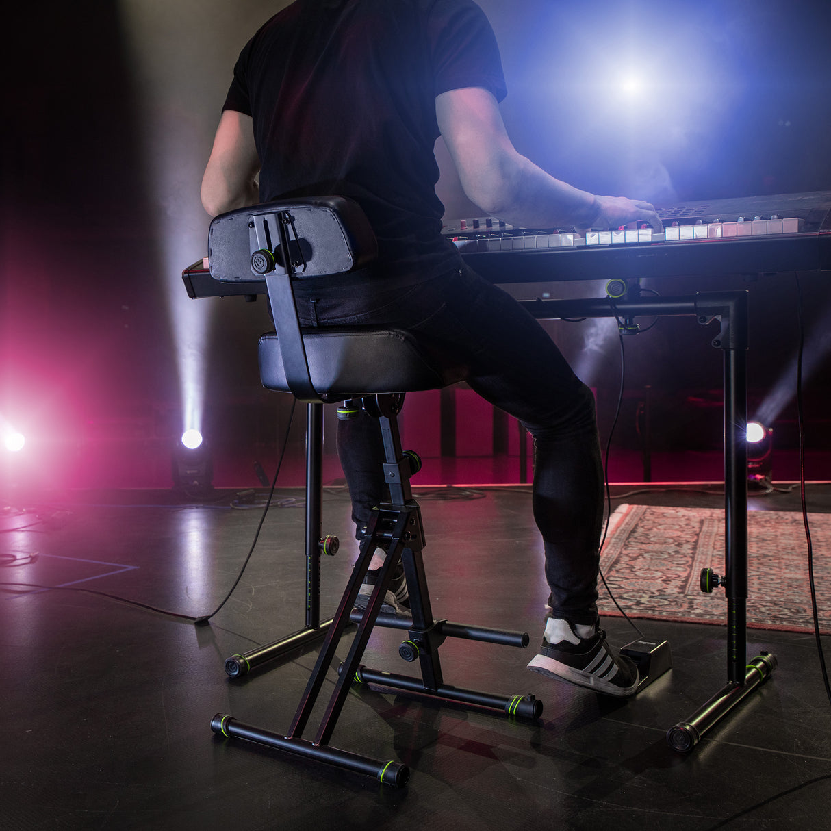 Gravity FM SEAT1 BR - Taburete de altura ajustable con reposapiés y respaldo