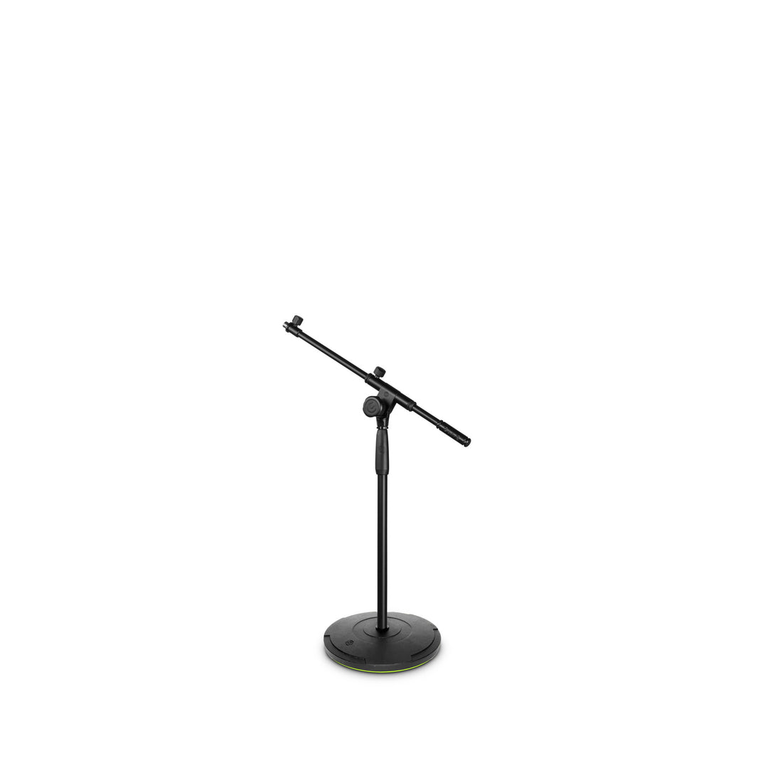Gravity TMS 2222 - Soporte de micrófono corto de la serie Touring con base redonda y brazo telescópico con ajuste de 2 puntos