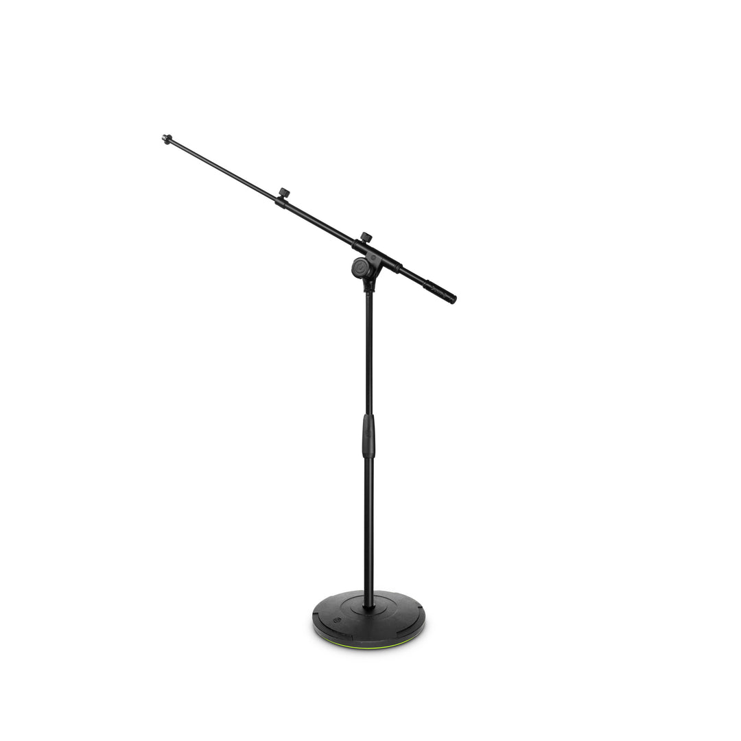 Gravity TMS 2222 - Soporte de micrófono corto de la serie Touring con base redonda y brazo telescópico con ajuste de 2 puntos