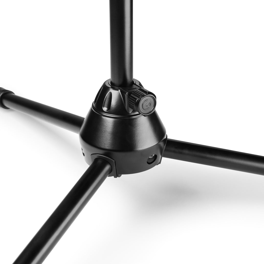 Gravity TMS 4321 OH B - Stand de Micrófonos Overhead para uso en giras, con trípode plegable extraancho y brazo de pértiga extralargo