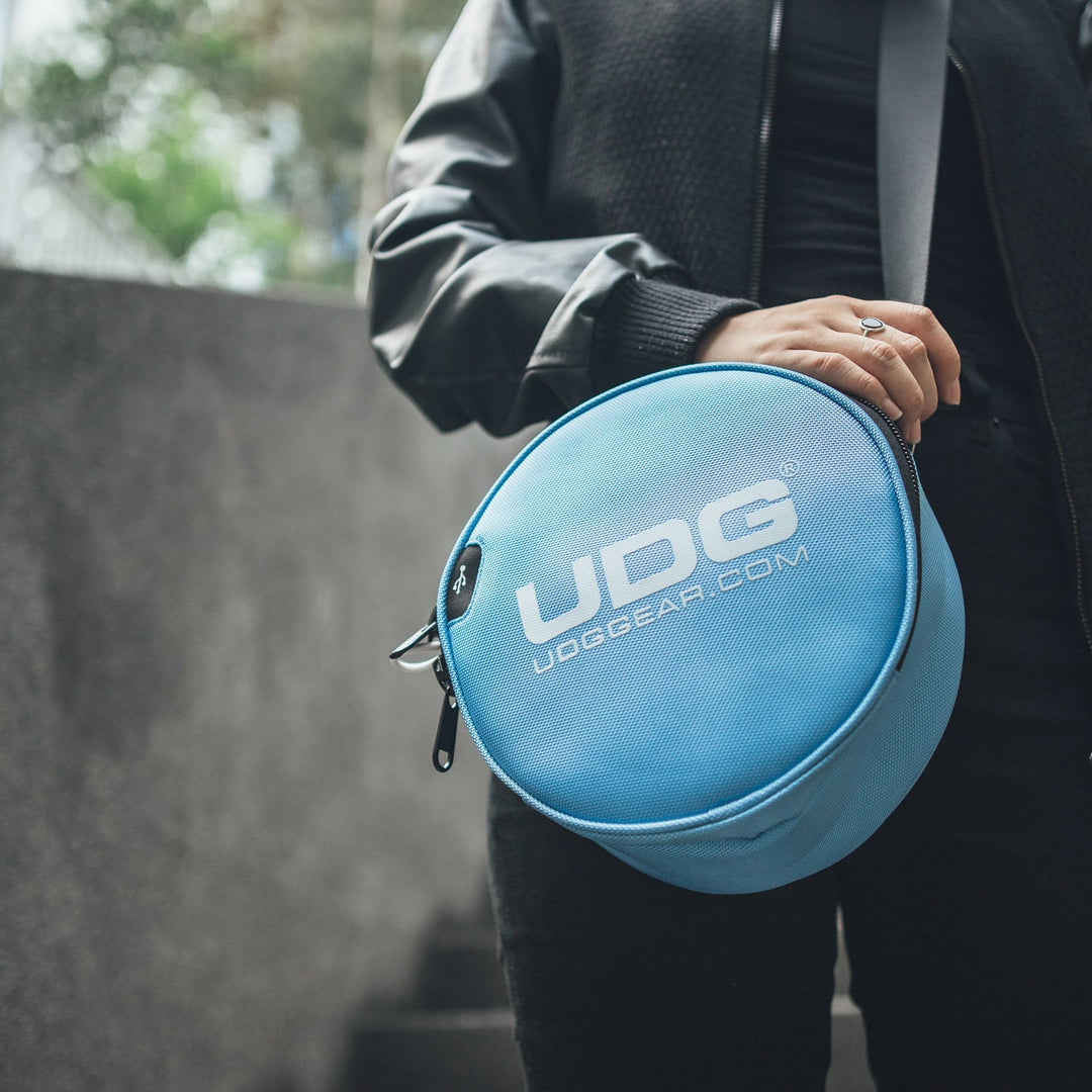 UDG Ultimate DIGI Bolsa para auriculares Light azul