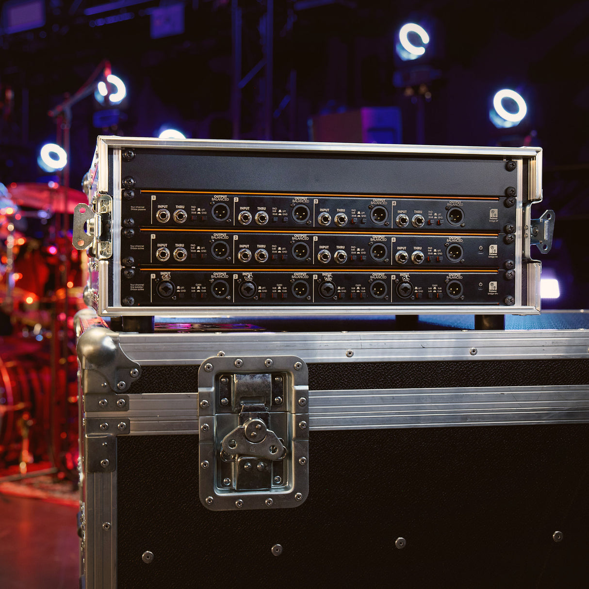 Palmer BRIDGE 4A - 19" caja DI, 4 canales, activa