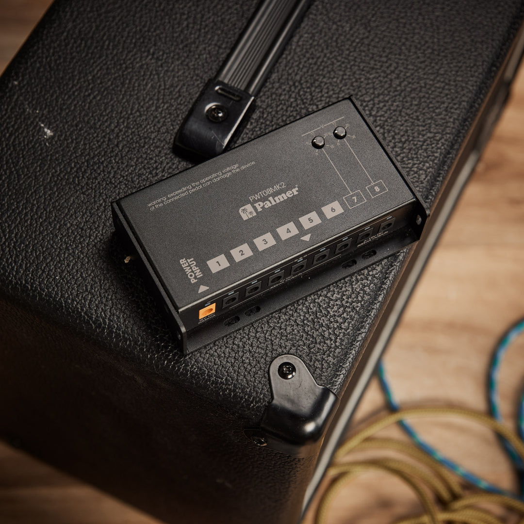Palmer PWT 08 MK2 - Fuente de alimentación universal para pedalboard de 8 salidas