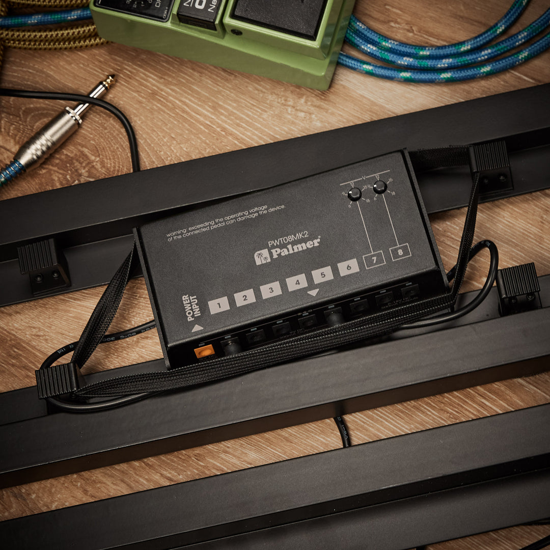 Palmer PWT 08 MK2 - Fuente de alimentación universal para pedalboard de 8 salidas