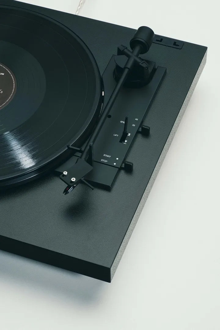 Pro-Ject A1 OM10 Pladespiller (Negro)