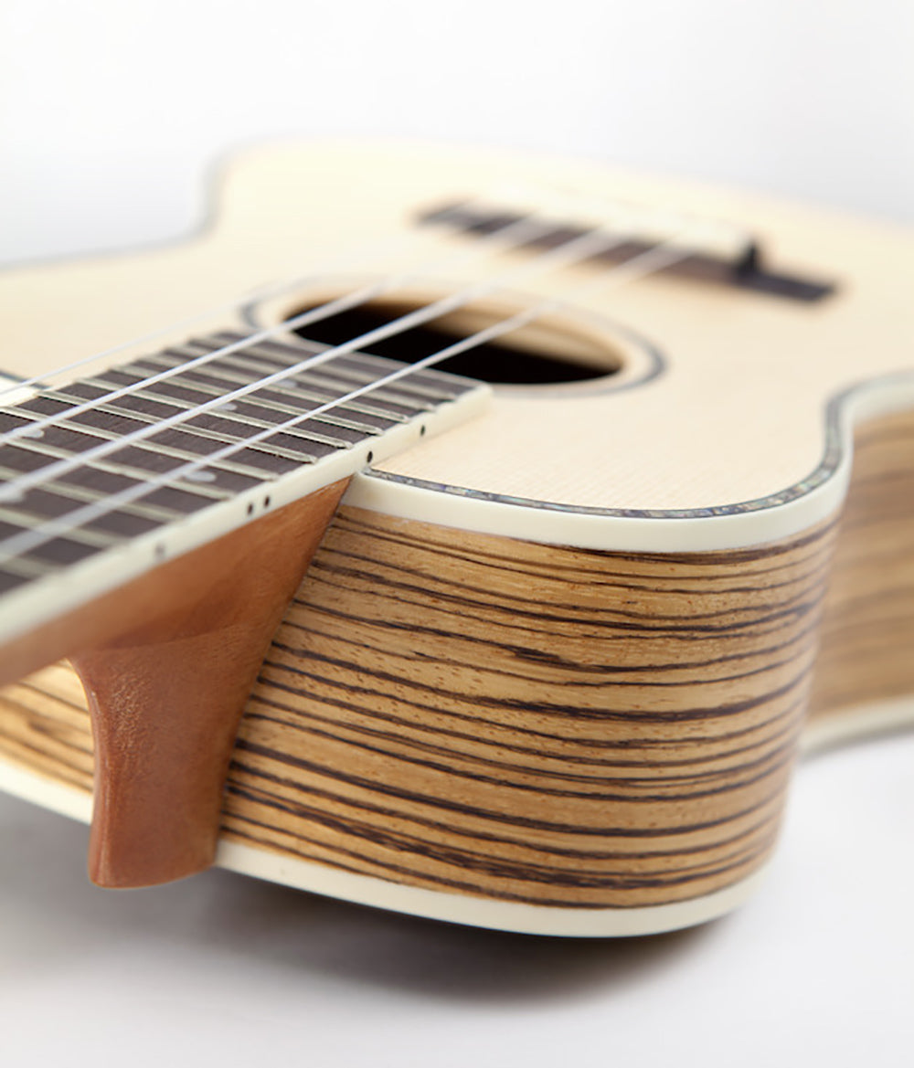 Reno RU320 Grand Concert Ukulele (Natural)