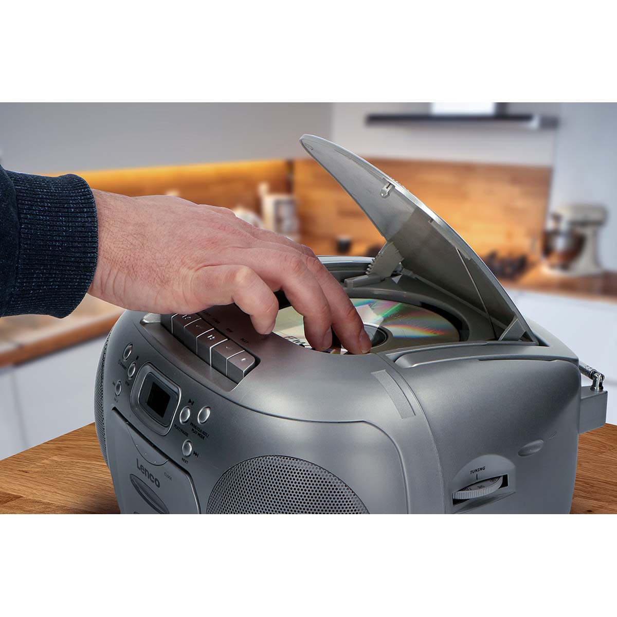 Transportabel FM/CD og kasetteafspiller, Sølv