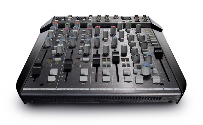 SSL SiX Mezclador de Estudio