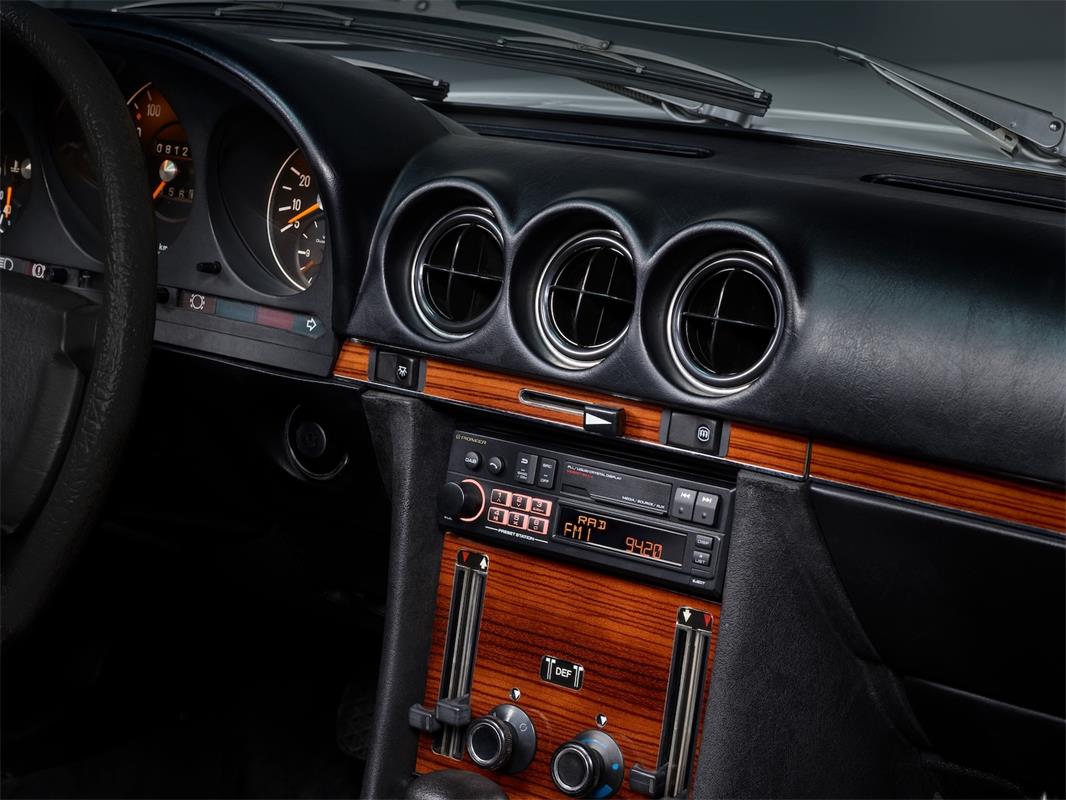 Pioneer SXT-C10PS Retro Bilradio con DAB+ y Bluetooth
