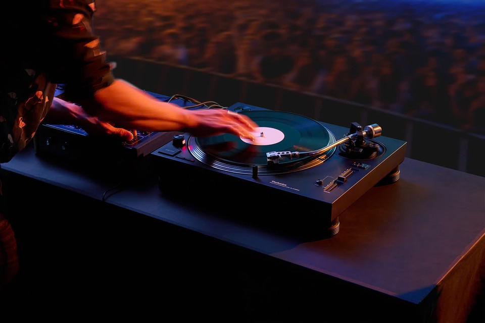 Technics SL-1210 MK7 Tocadiscos (Sort)