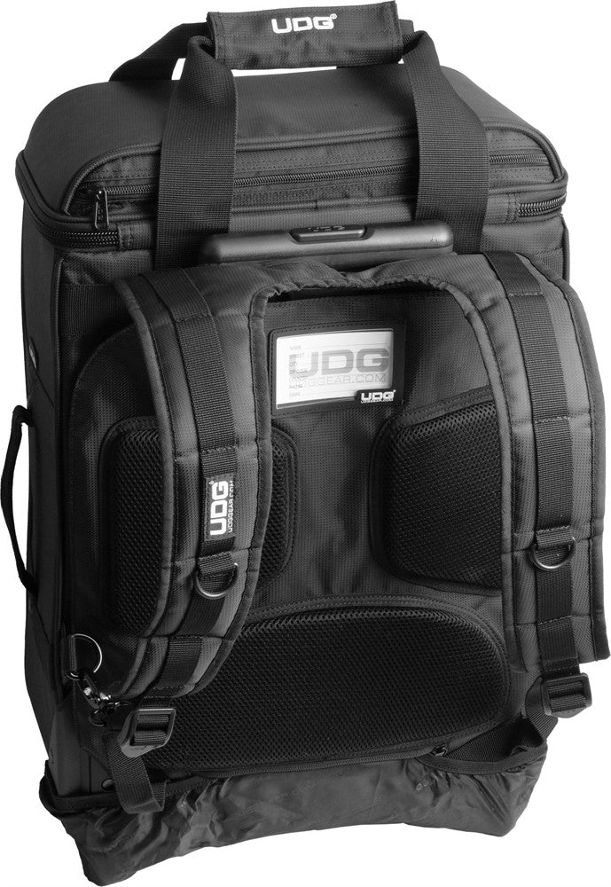 UDG Ultimate Mochila con trolley para productores Deluxe Negro Naranja