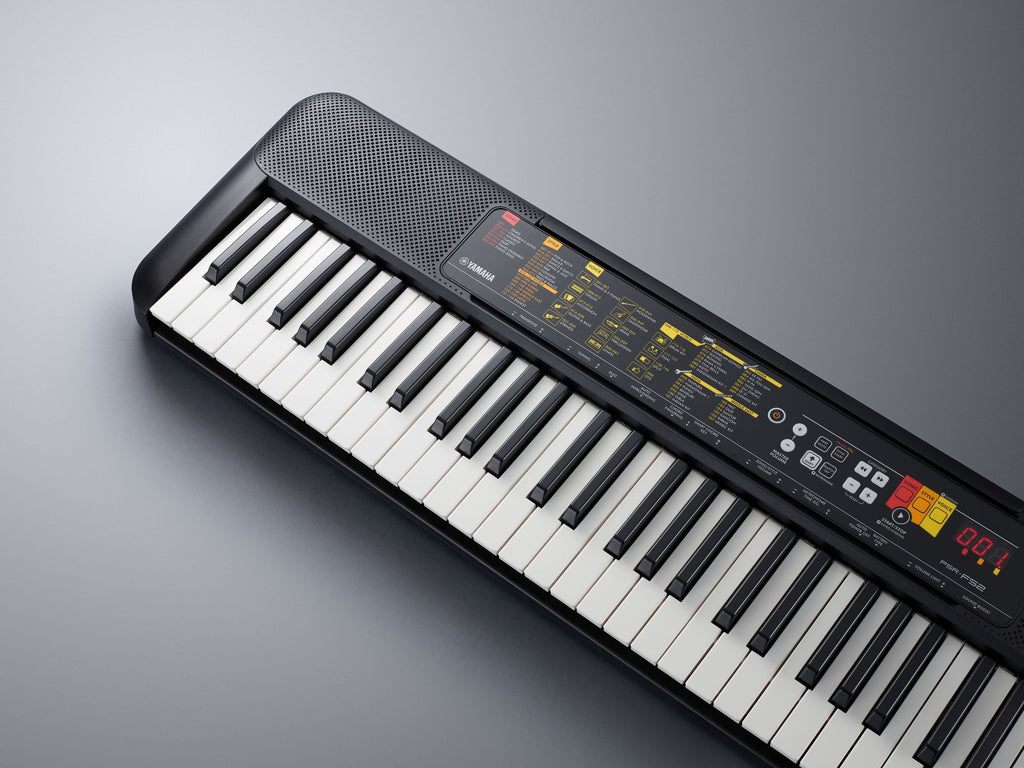 Yamaha PSR-F52 Teclados (Sort) Bundle