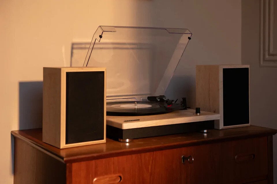 Crosley Brio Tocadiscos con altavoces, Natural