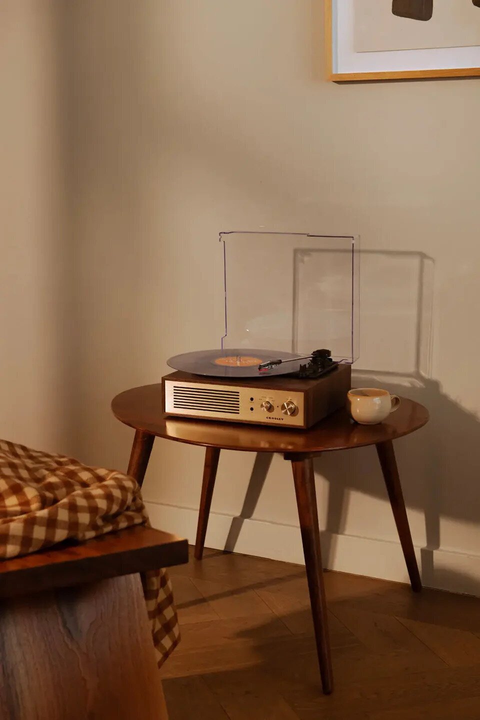Crosley Miles Tocadiscos, Nogal