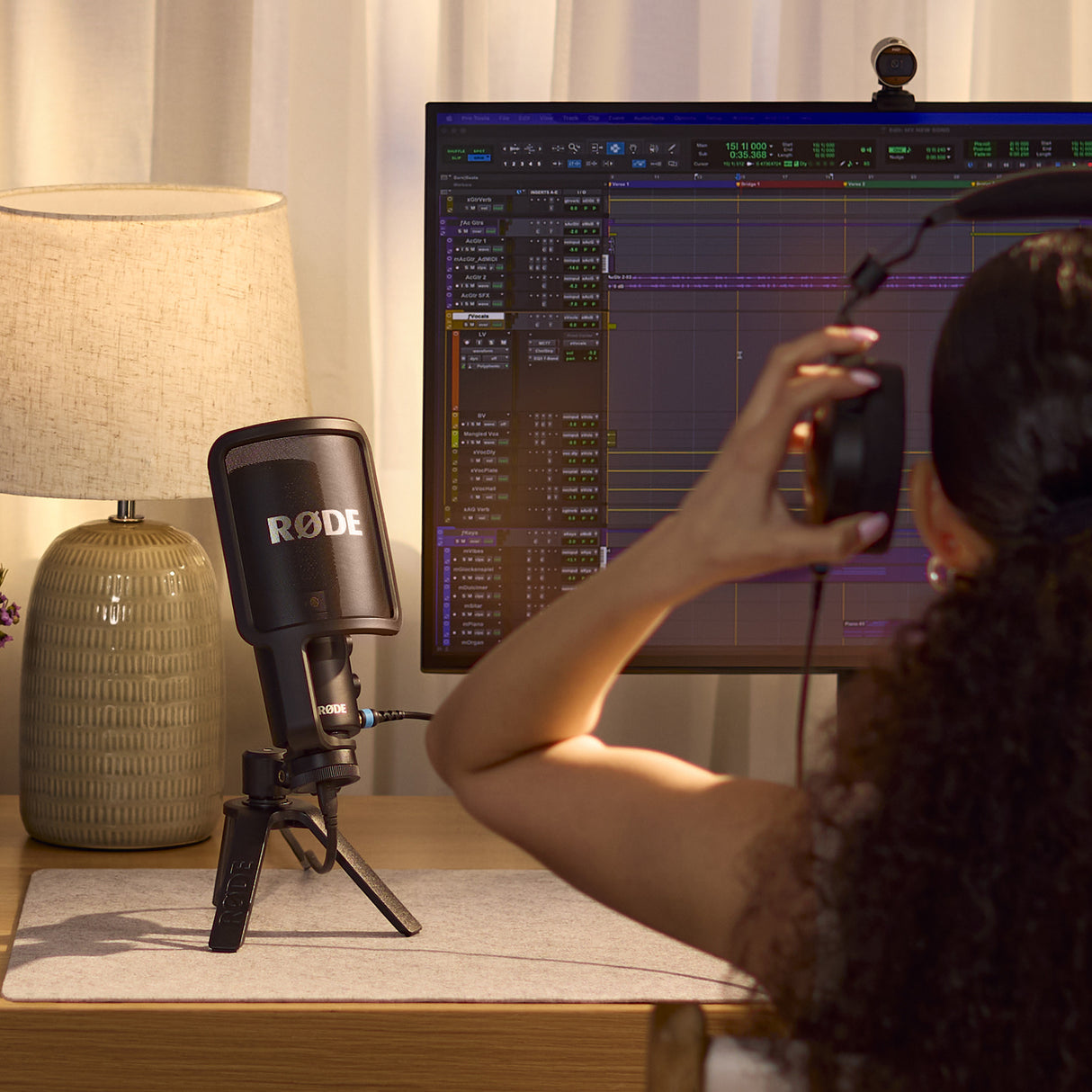 RØDE NT-USB+ USB Microphone Bundle