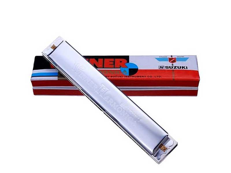 Suzuki W-24 Winner Tremolo Harmonica - C