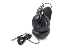 GEWA Auriculares HP three close - P/U24
