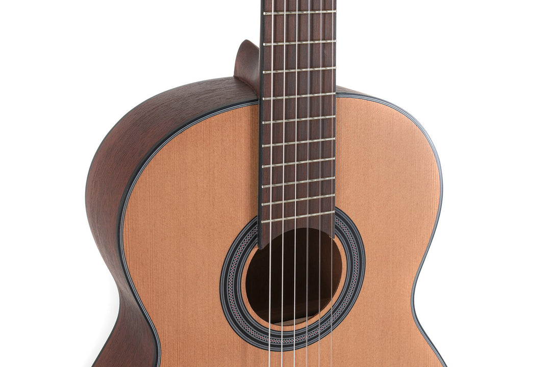 GEWA guitarra clásica Student Cedar - tamaño 4/4 natural