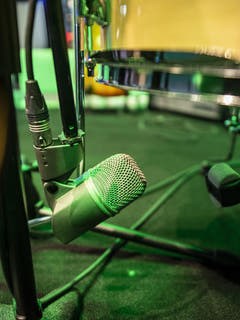 OMNITRONIC MIC 77M Micrófono de batería para rack