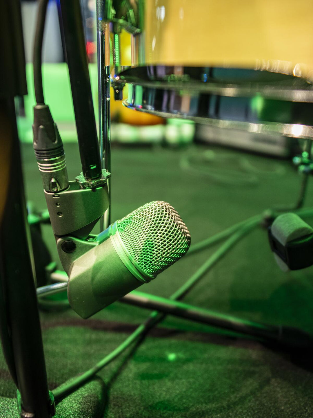 OMNITRONIC MIC 77M Micrófono de batería para rack