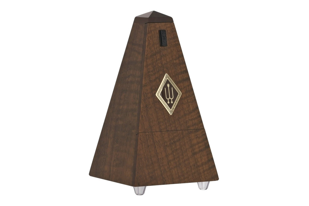 Wittner Metrónomo con forma piramidal - Nutbrown. Alto brillo 813