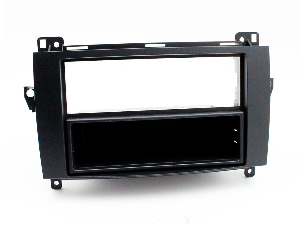 21CT24MB06 1-DIN Marco para Mercedes