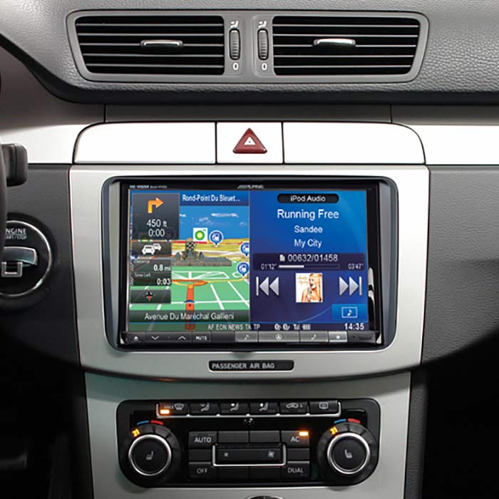 Kit de montaje 2-DIN 8" para VW con pantalla blanca