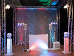 EUROLITE 2x Stage Stand variable incl. funda y bag, blanco