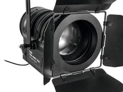Foco teatral EUROLITE LED THA-40PC TRC negro