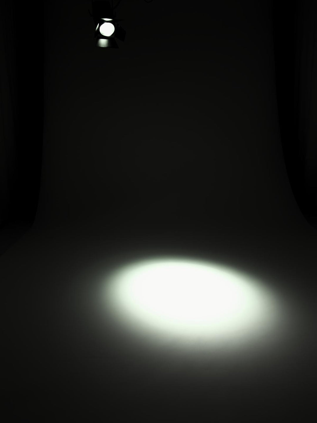 Eurolite LED THA-250F Foco de Teatro