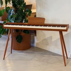 Mielczewski Canzonetta digitalpiano con patas, caoba clara