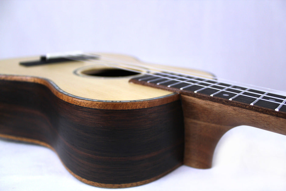 Reno RU440 Tenor Ukeleles (Natur)