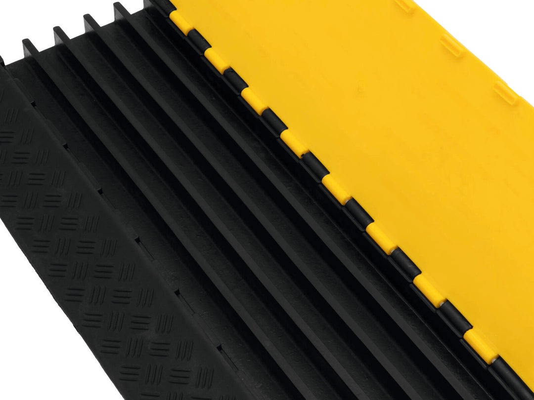 EUROLITE Puente para cables 5 canales 900x500x50mm
