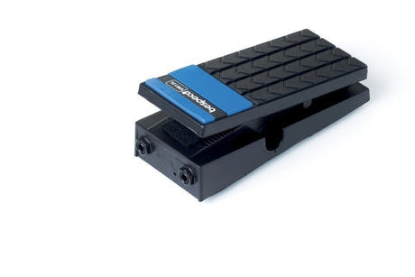 Bespeco VM-12L pedal de volumen para teclados, mono, 20 kOhm