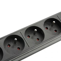 Regleta eléctrica con toma de tierra (19" Rack)