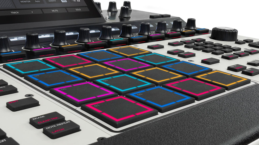 Akai Pro MPC XL – Standalone Production Workstation