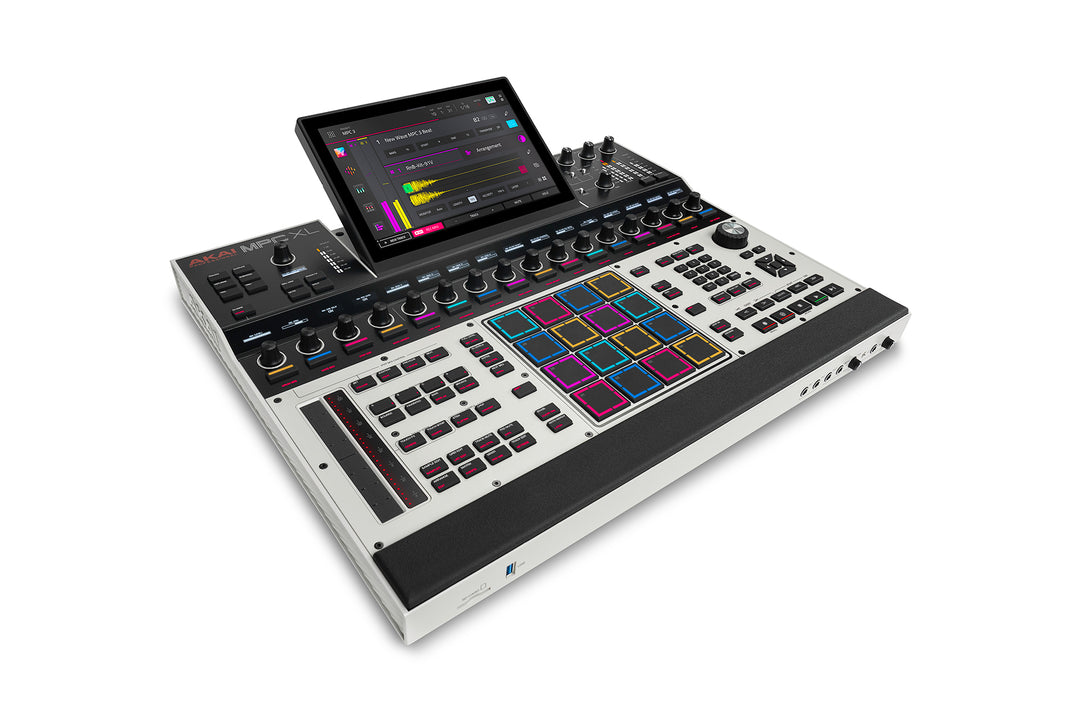 Akai Pro MPC XL – Standalone Production Workstation