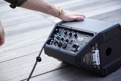 Alto Busker Altavoz de Batería