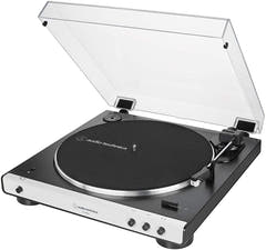 Audio-Technica AT-LP60XBT-WH + Pioneer DM-40BT-W Bluetooth speakers