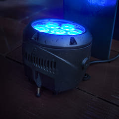 Cameo ROOT® PAR IP – foco LED para exterior