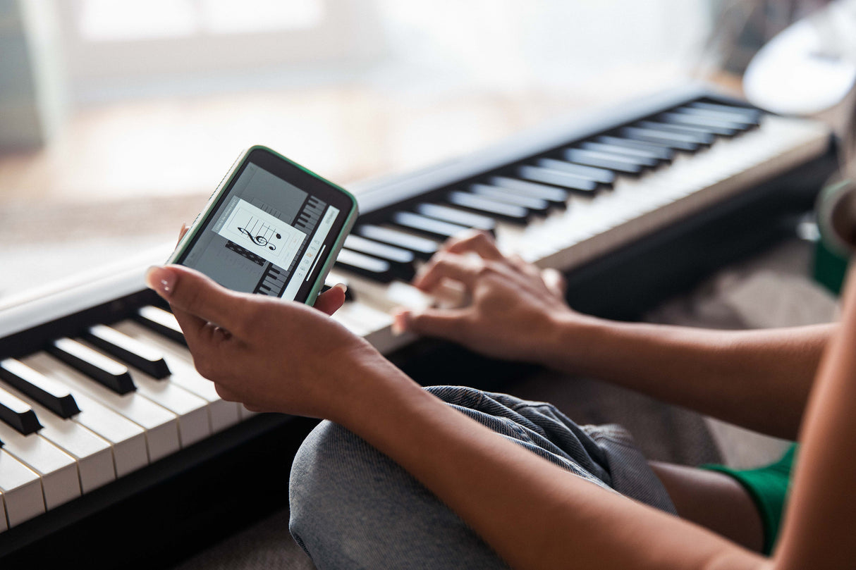 Roland FP-10 Digital Piano