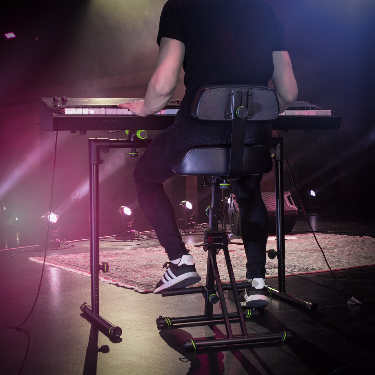 Gravity FM SEAT1 BR - Taburete de altura ajustable con reposapiés y respaldo