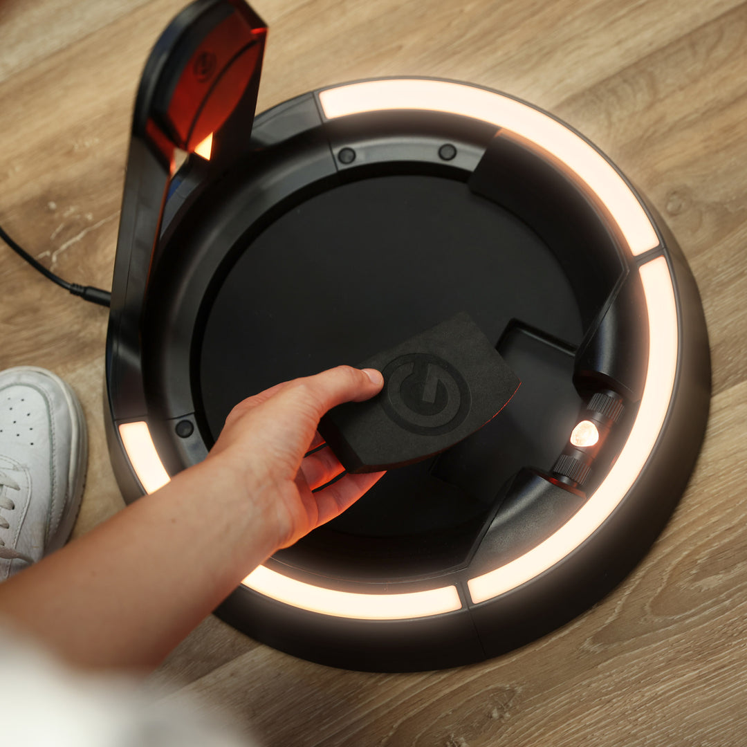 Gravity GS LS A 01 B - Guitar GLOW STAND®, soporte en A